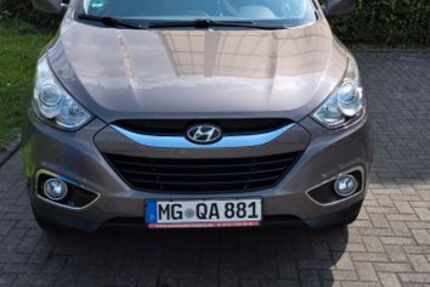 Hyundai ix35 82.000 km 8.900 &euro; Mönchengladbach 41238