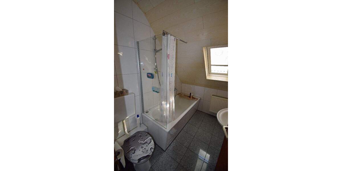 Mehrfamilienhaus, Wohnhaus Brüggen - 8 Zimmer, 153 m&sup2;, 393.000&euro; | Angebot:25742476