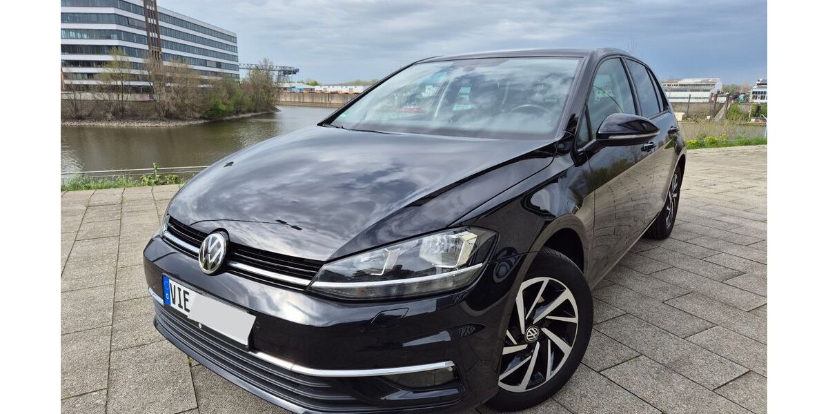 VW Golf 142.107 km 13.400 &euro; Viersen 41747