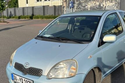 Toyota Yaris 179.000 km 2.500 &euro; Duisburg 47057