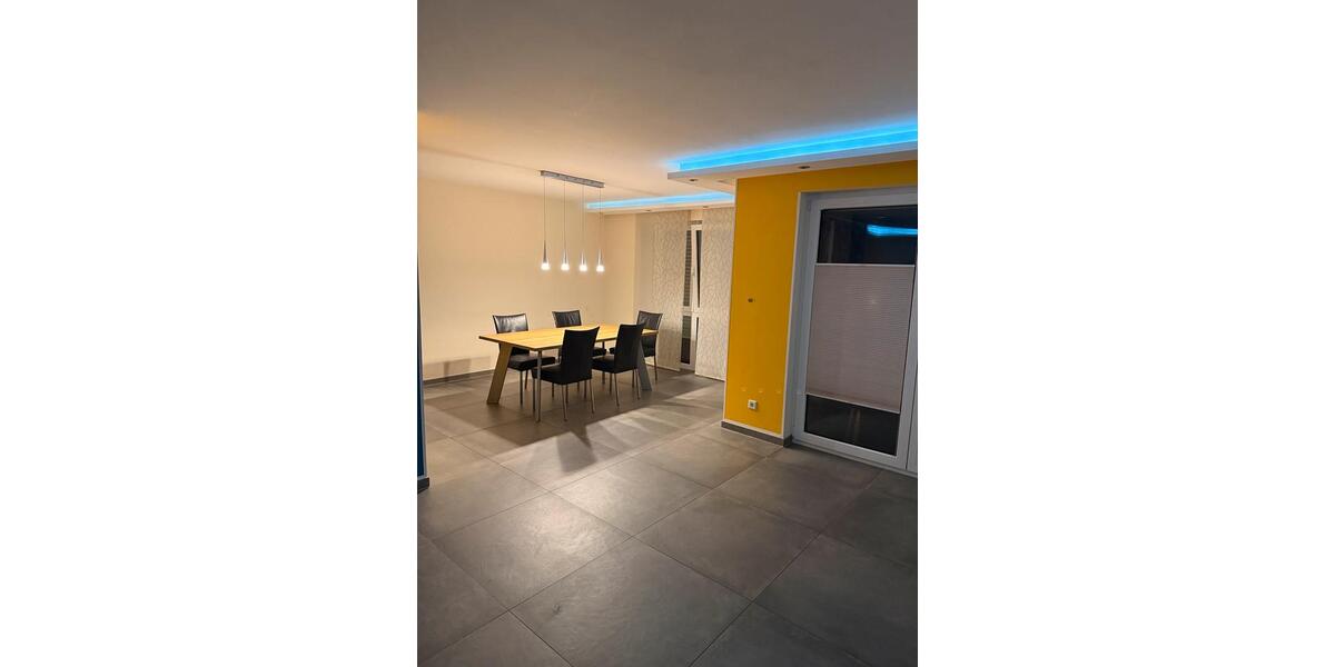 Etagenwohnung Duisburg Rheinhausen - 3 Zimmer, 94 m&sup2;, 1.100&euro; | Angebot:26014773