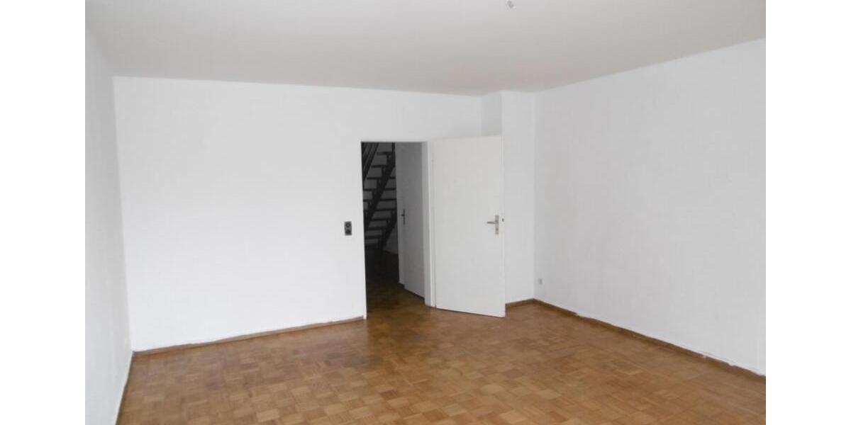 Etagenwohnung Düsseldorf Derendorf - 3 Zimmer, 97 m&sup2;, 970&euro; | Angebot:25873075