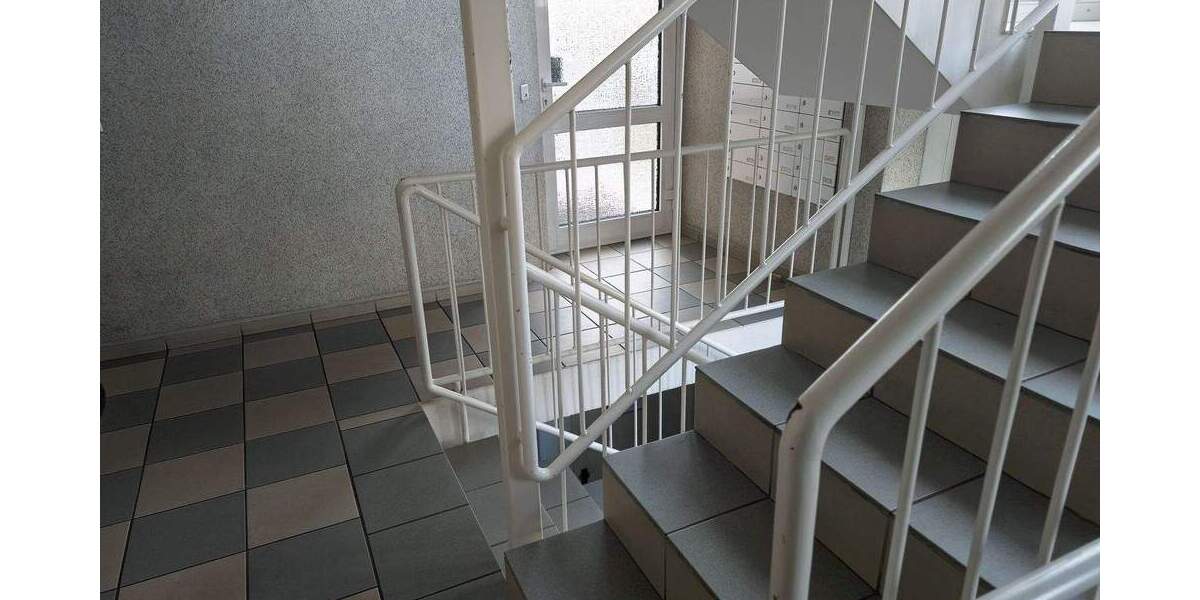 Etagenwohnung Düsseldorf Rath - 3 Zimmer, 88 m&sup2;, 359.000&euro; | Angebot:25691147