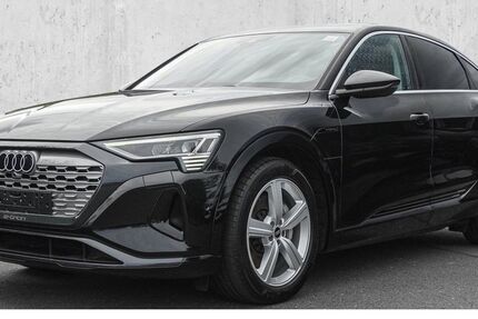 Audi Q8 e-tron 61.739 km 41.480 &euro; Düsseldorf 40474