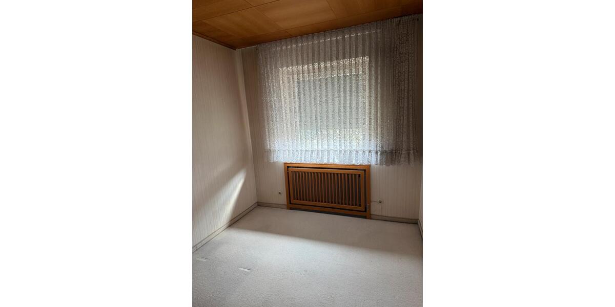 Reihenhaus Willich - 7 Zimmer, 130 m&sup2;, 350.000&euro; | Angebot:26037803