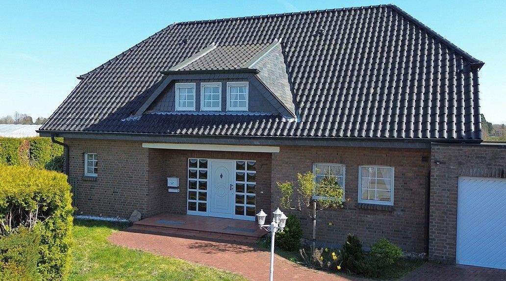 Einfamilienhaus Nettetal Kaldenkirchen - 8 Zimmer, 219 m&sup2;, 540.000&euro; | Angebot:25801337