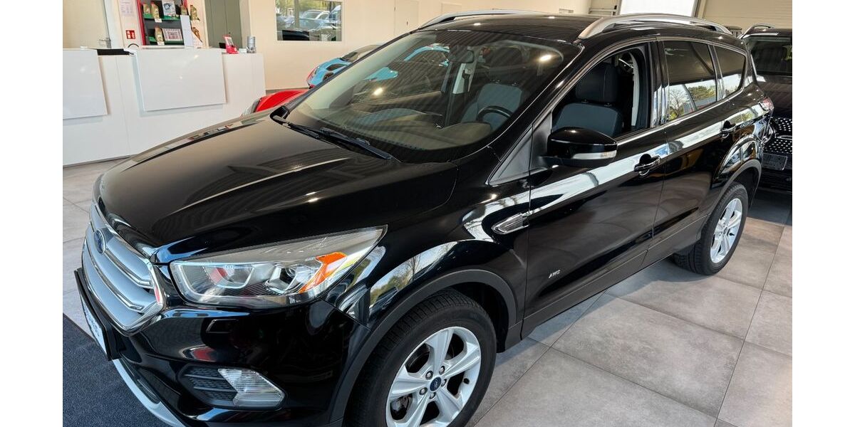 Ford Kuga 172.142 km 8.990 &euro; Nettetal 41334