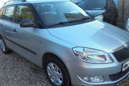 Skoda Fabia 158.400 km 4.999 &euro; Duisburg 47249