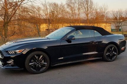 Ford Mustang 65.000 km 25.900 &euro; Mönchengladbach 41179
