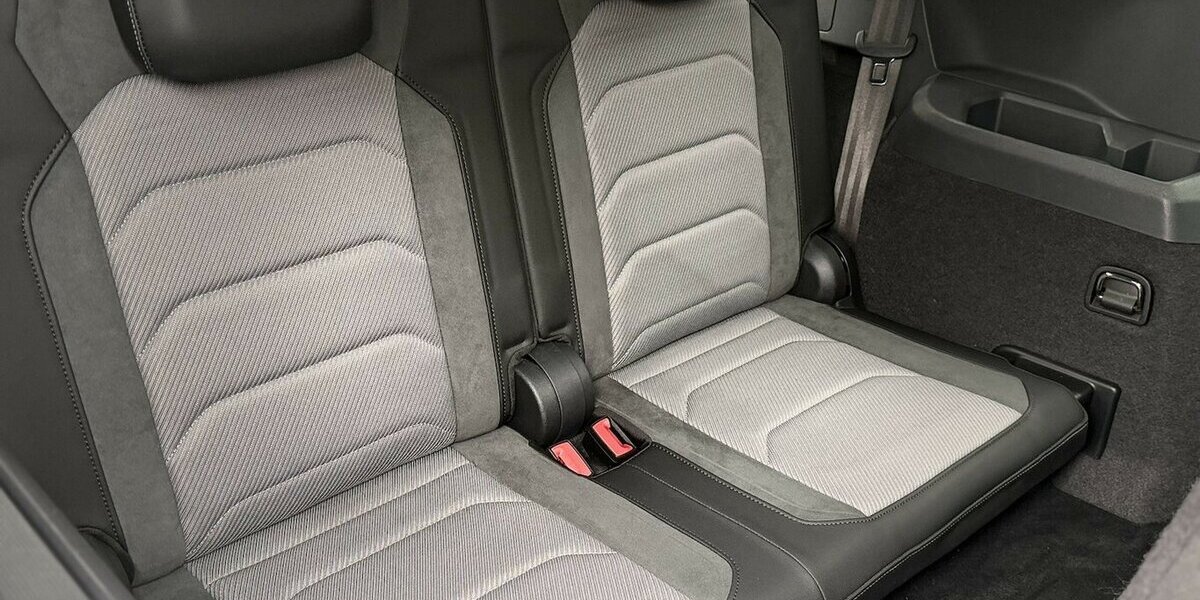 VW Tiguan Allspace R- line/ 4Motion/ 240PS/ PANO 99.000 km 31.900 &euro; Mönchengladbach 41066