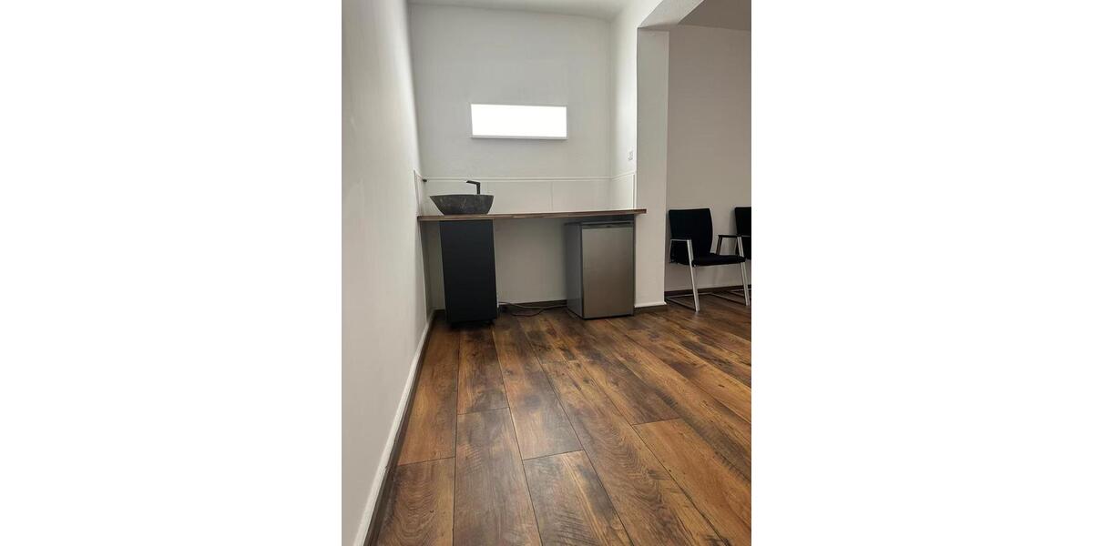 Gewerbeobjekt Düsseldorf - 1.300&euro; | Angebot:25970074