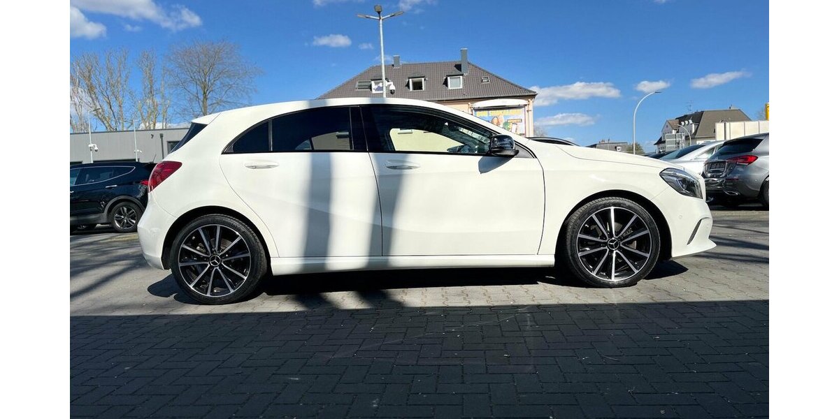 Mercedes-Benz A 220 CDI / AMG / Pano / Kamera / Navi / Euro6 195.000 km 16.390 &euro; Mönchengladbach 41066