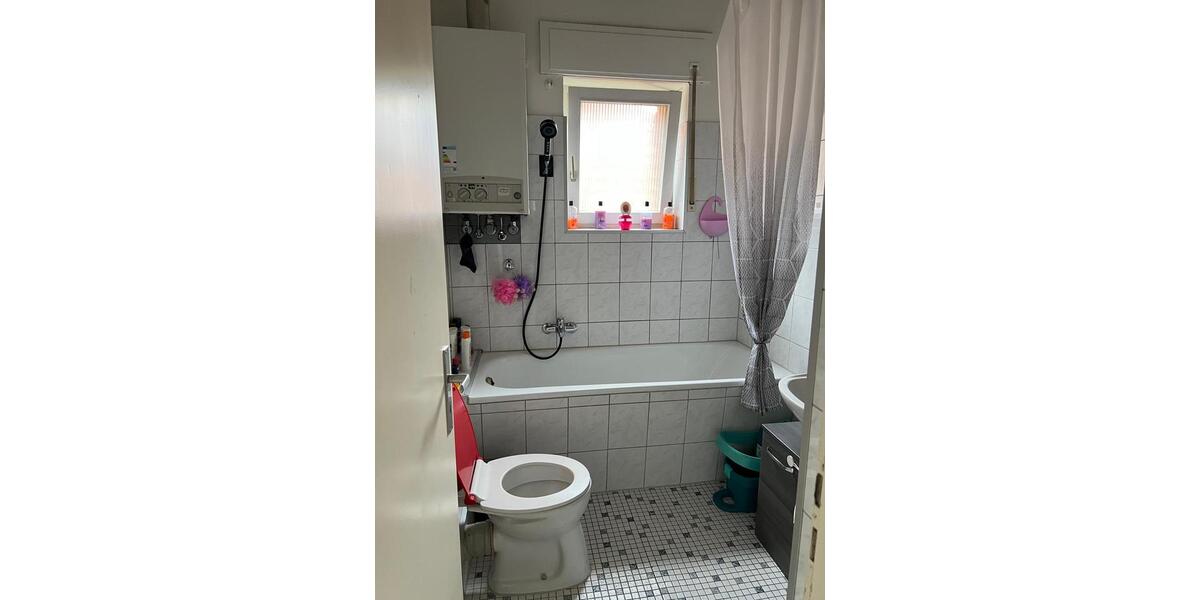 Etagenwohnung Mönchengladbach Süd - 2 Zimmer, 75 m&sup2;, 620&euro; | Angebot:25987297