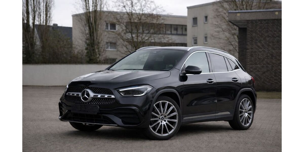 Mercedes-Benz GLA 200 23.811 km 31.700 &euro; Düsseldorf 40597