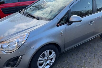 Opel Corsa 85.000 km 7.499 &euro; Neuss 41462