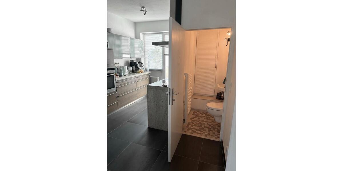 Dachgeschoßwohnung Düsseldorf Stadtbezirk 9 - 3.5 Zimmer, 91 m&sup2;, 435.000&euro; | Angebot:26889931