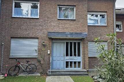 Haus Krefeld Fischeln - 8 Zimmer, 148 m&sup2;, 575.000&euro; | Angebot:26589202