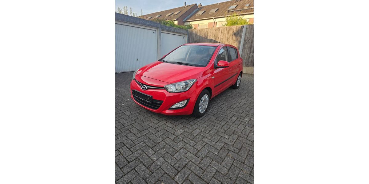 Hyundai i20 79.500 km 4.200 &euro; Hilden 40724