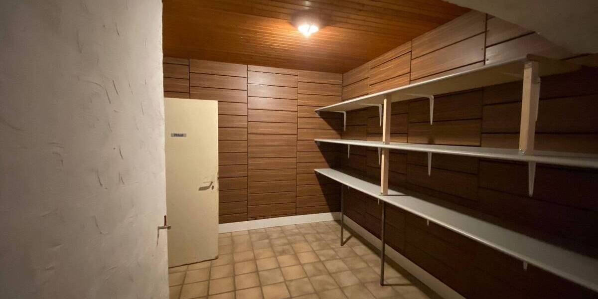 Mehrfamilienhaus, Wohnhaus Grefrath Oedt - 6 Zimmer, 120 m&sup2;, 150.000&euro; | Angebot:25693372