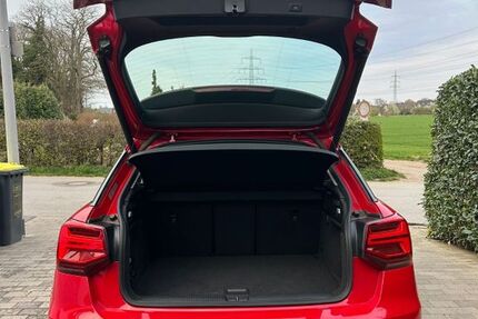 Audi Q2 173.000 km 13.900 &euro; Duisburg 47239
