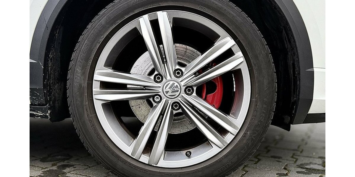 VW T-Roc R-line / Pano / 1. Hd / Kamera / AHK 93.000 km 22.890 &euro; Mönchengladbach 41066