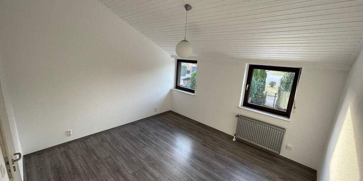 Reihenmittelhaus Mönchengladbach Wickrathberg - 3 Zimmer, 90 m&sup2;, 283.000&euro; | Angebot:25745908