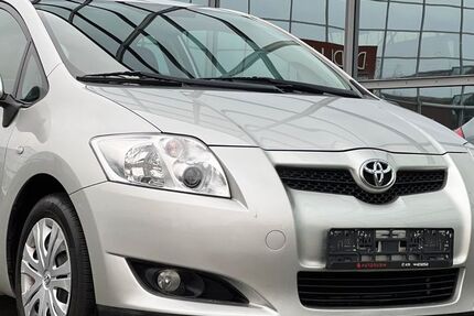 Toyota Auris 149.544 km 5.490 &euro; Mönchengladbach 41068