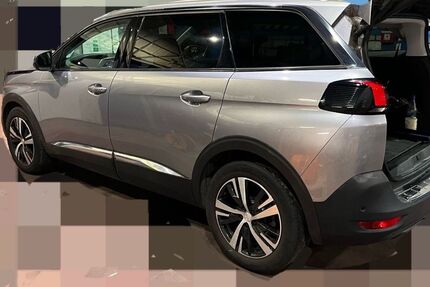 Peugeot 5008 120.000 km 14.800 &euro; Duisburg 47167