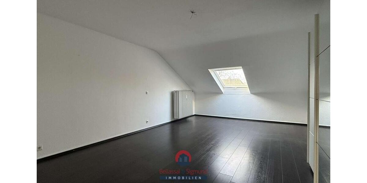 Dachgeschoßwohnung Krefeld Cracau - 2 Zimmer, 70 m&sup2;, 690&euro; | Angebot:25790785