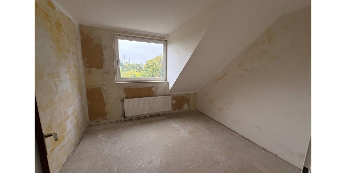 Dachgeschoßwohnung Duisburg Mittelmeiderich - 3 Zimmer, 70 m&sup2;, 611&euro; | Angebot:25366768