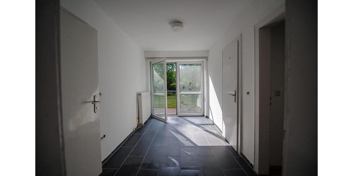 Einfamilienhaus Brüggen - 9 Zimmer, 200 m&sup2;, 450.000&euro; | Angebot:23836303