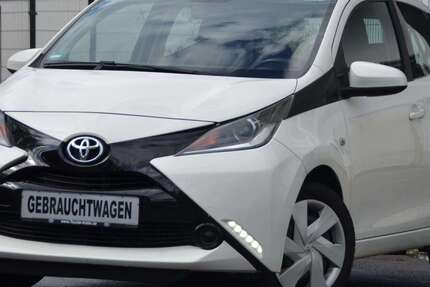Toyota Aygo 73.903 km 7.100 &euro; Düsseldorf 40599