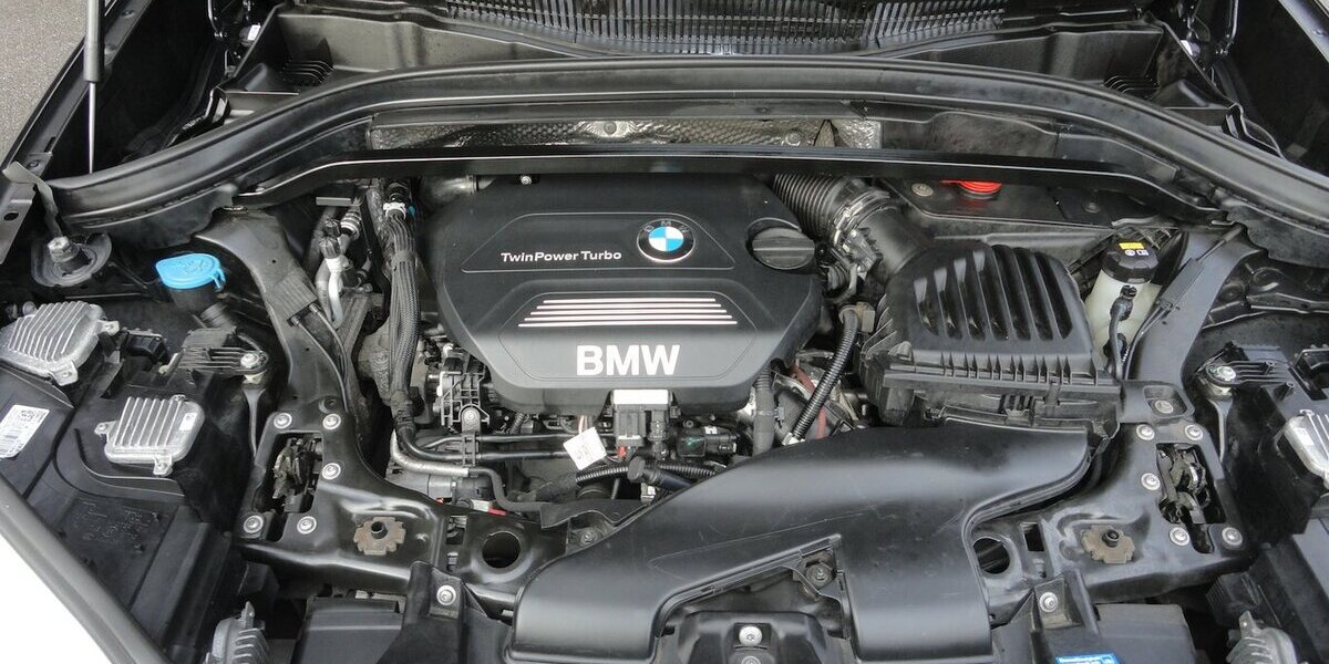 BMW X1 20 d xLine 4x4 Autom Navi Leder SHZ PDC LED 208.000 km 14.999 &euro; Neuss 41462