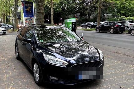 Ford Focus 195.000 km 6.800 &euro; Düsseldorf 40239