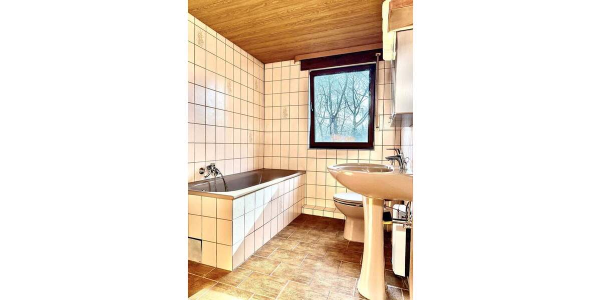 Mehrfamilienhaus, Wohnhaus Duisburg Hochemmerich - 4 Zimmer, 99 m&sup2;, 295.000&euro; | Angebot:25734976