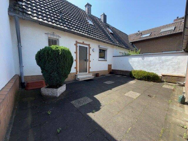 Mehrfamilienhaus, Wohnhaus Neuss Reuschenberg - 7 Zimmer, 158 m&sup2;, 469.000&euro; | Angebot:26835576