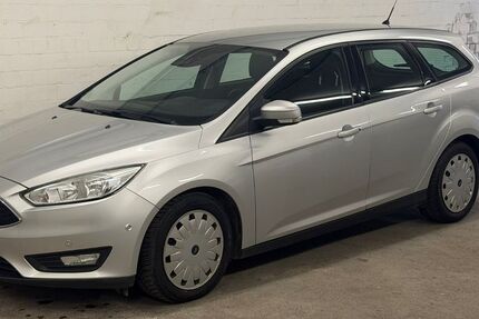 Ford Focus 176.730 km 6.400 &euro; Düsseldorf 40468