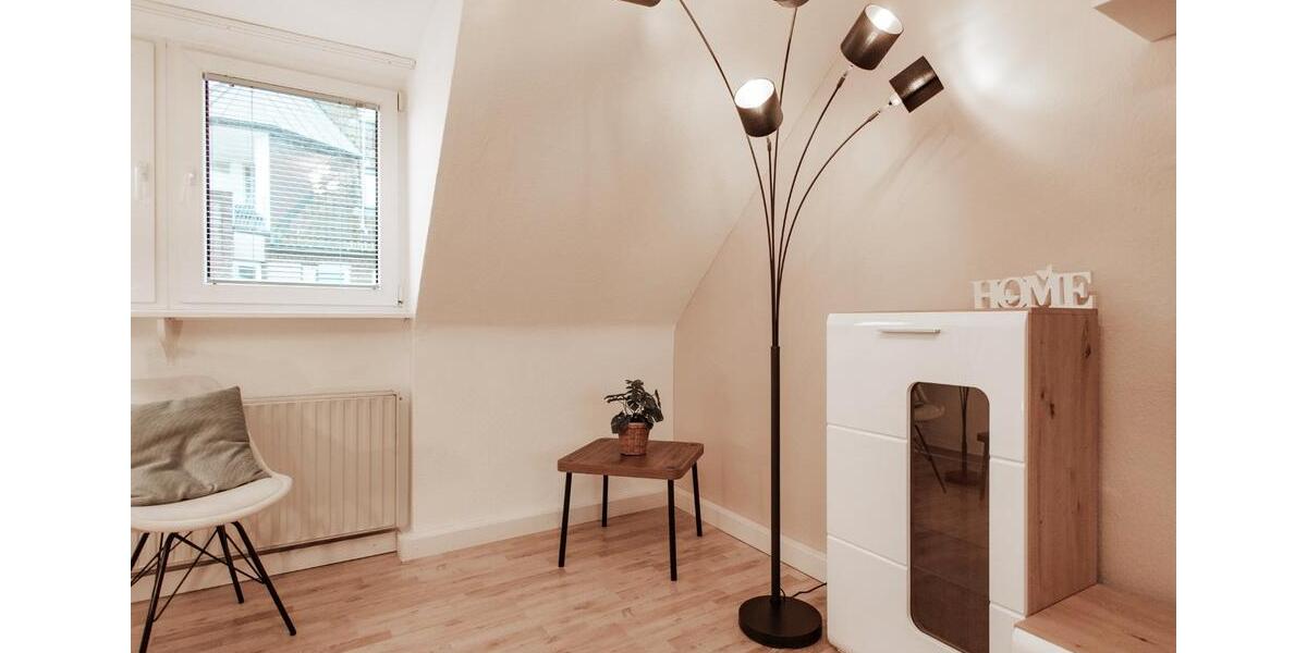 Dachgeschoßwohnung Neuss Augustinusviertel - 2.5 Zimmer, 67 m&sup2;, 1.150&euro; | Angebot:25968665