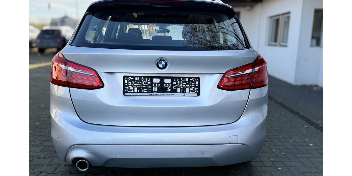 BMW 218 Active Tourer Automatik / PANO / LED / 1.Hd 65.000 km 16.280 &euro; Mönchengladbach 41066