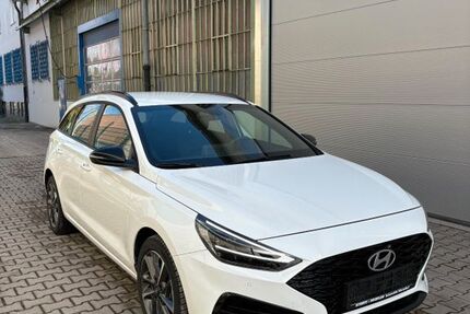 Hyundai i30 1.640 km 18.990 &euro; Düsseldorf 40231