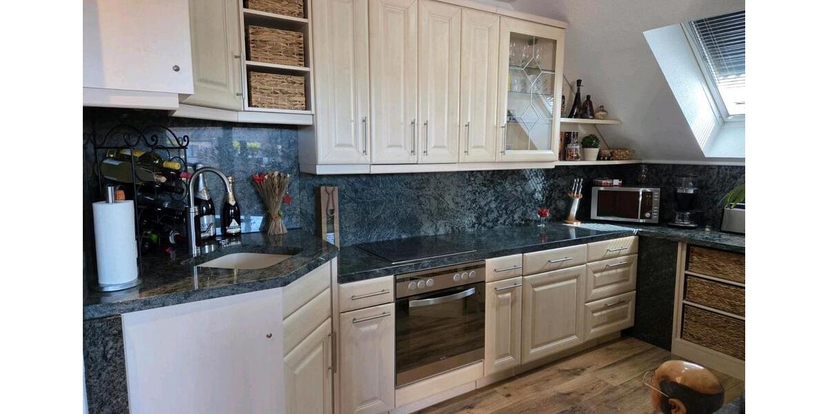 Dachgeschoßwohnung Krefeld Cracau - 3 Zimmer, 85 m&sup2;, 140.000&euro; | Angebot:26084764