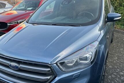 Ford Kuga 45.312 km 18.490 &euro; Grevenbroich 41515