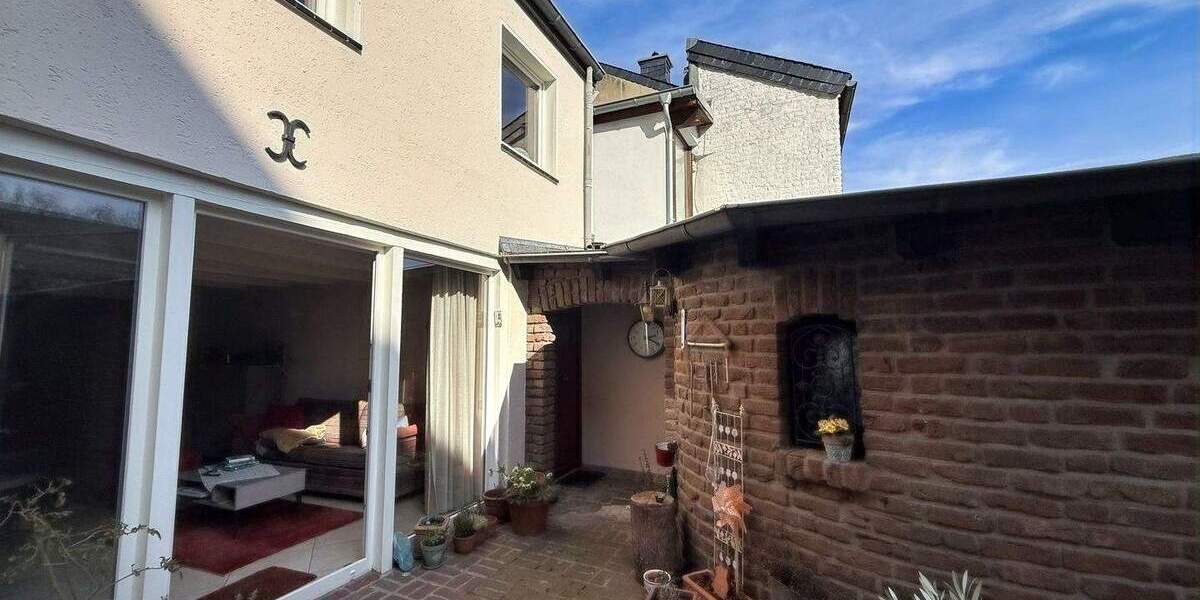 Reihenmittelhaus Krefeld Linn - 4 Zimmer, 153 m&sup2;, 465.000&euro; | Angebot:25940231