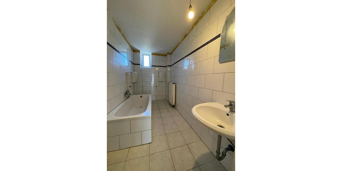 Etagenwohnung Mönchengladbach - 4 Zimmer, 100 m&sup2;, 850&euro; | Angebot:26679375