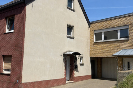 Haus Erkelenz - 8 Zimmer, 165 m&sup2;, 290.000&euro; | Angebot:26998660