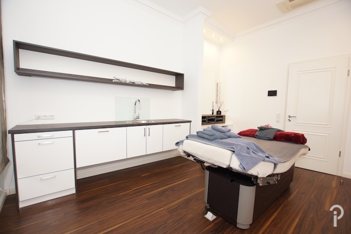 Beauty-Spa Praxisfläche im TOP-Lage in Oberkassel zu vermieten. Auf Wunsch komplett ausgestattet - Gewerbeobjekt Düsseldorf / Oberkassel Oberkassel | Angebot:26645299