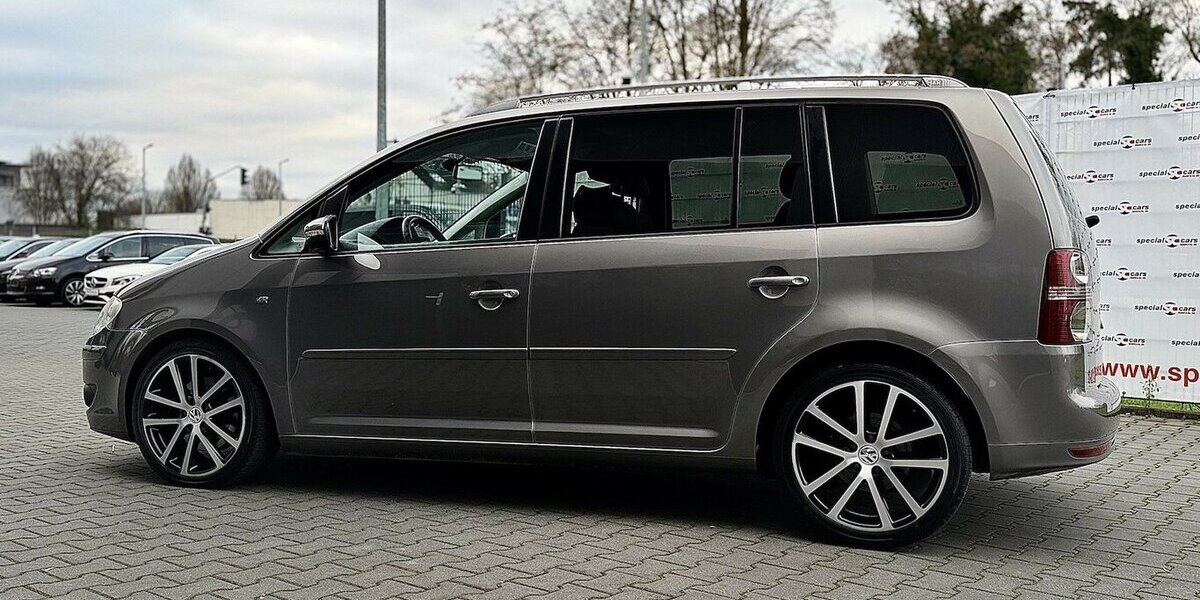 VW Touran R-Line / Leder / 7Sitze / 1.Hd / Navi 125.000 km 11.900 &euro; Mönchengladbach 41066
