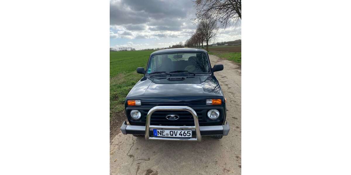 Lada 4x4 48.189 km 11.500 &euro; Jüchen, Stadt 41363