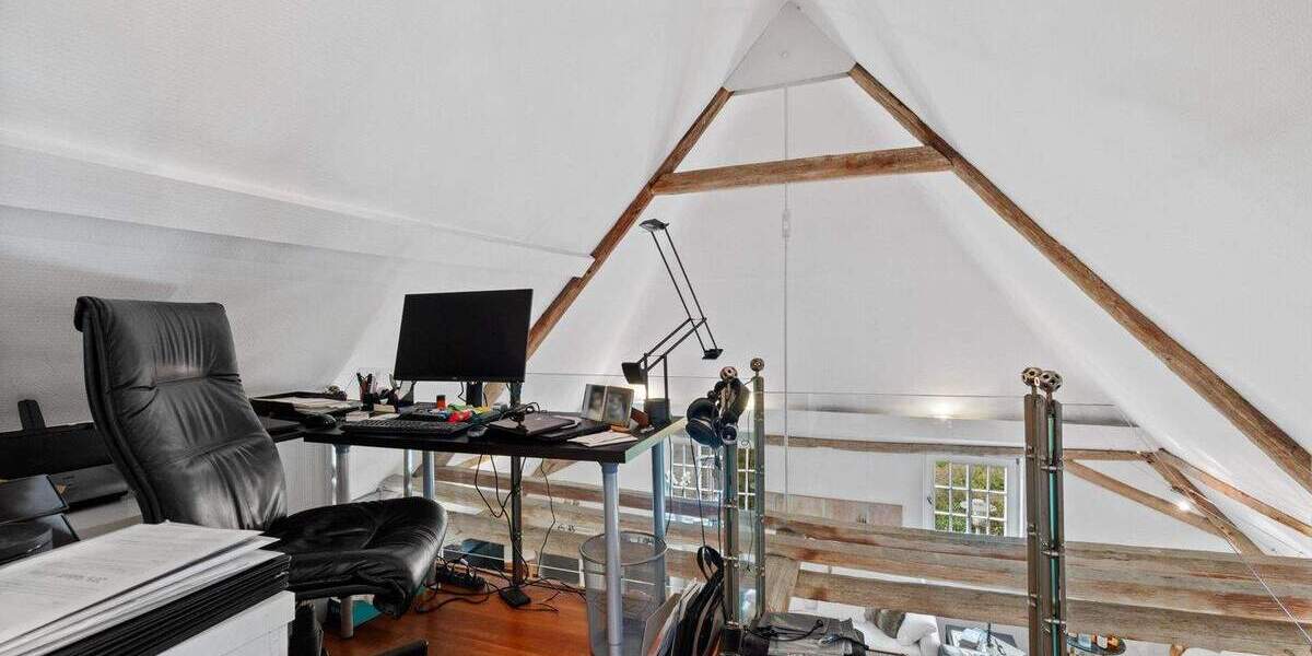 Etagenwohnung Düsseldorf Urdenbach - 3 Zimmer, 157 m&sup2;, 610.000&euro; | Angebot:25687085