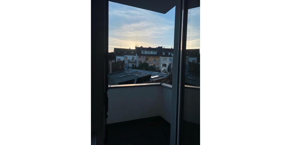 Etagenwohnung Düsseldorf Oberbilk - 2 Zimmer, 45 m&sup2;, 875&euro; | Angebot:24842486